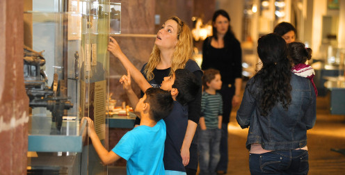 HBPG, In der Ausstellung Land und Leute © HBPG / Foto: J. Liebe